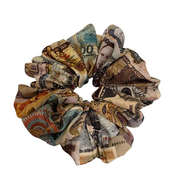 Foreign Currency Print Hair Scrunchie. Multicolor. Medium - Picture 4 of 11